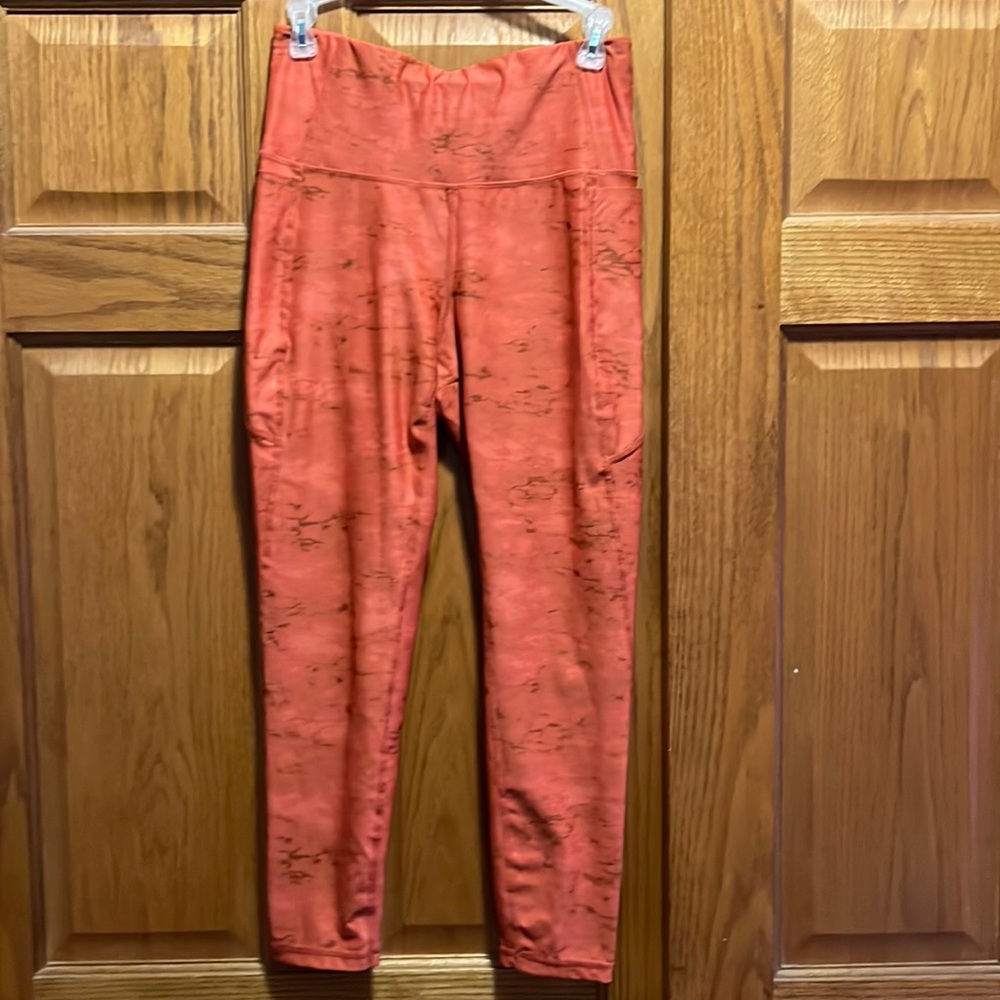 Activewear leggings, size medium never worn no tags